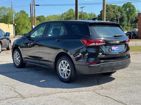 Used 2022 Chevrolet Equinox LS AWD/4WD image 5