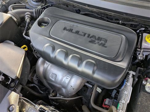 Certified 2021 Jeep Cherokee Latitude image 29