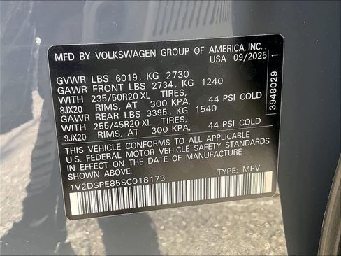 New 2025 Volkswagen ID.4 Pro image 17