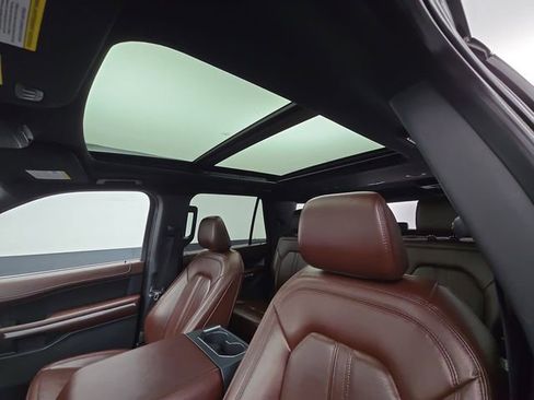 Used 2022 Ford Expedition Max Limited image 48