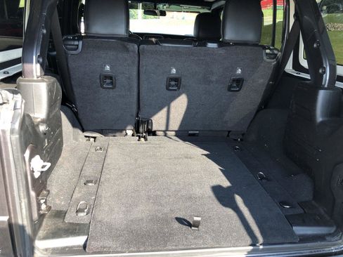 Used 2020 Jeep Wrangler Unlimited Sport image 19