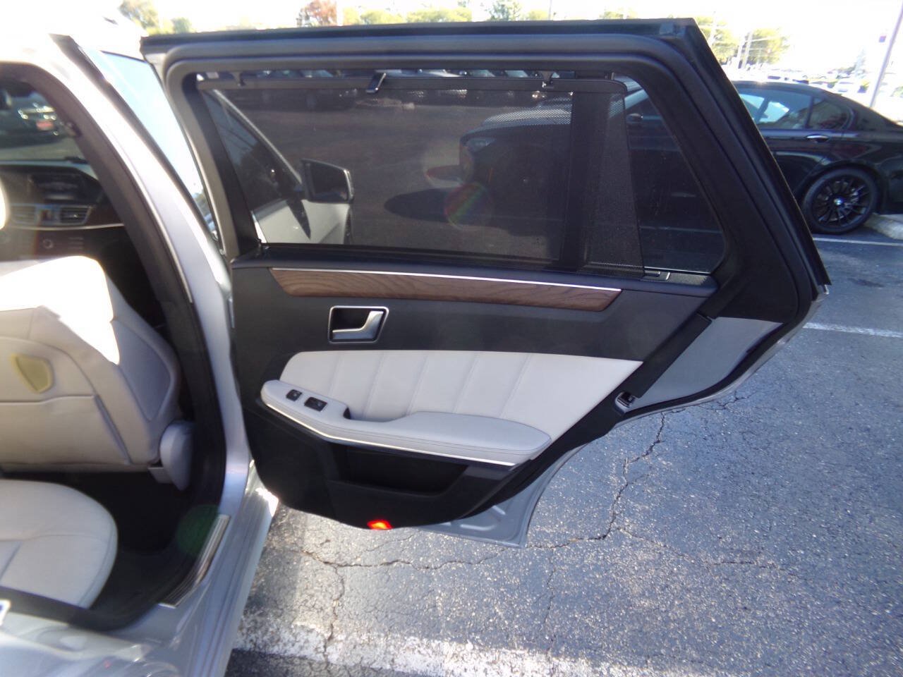 Used 2016 Mercedes-Benz E 350 4MATIC Wagon image 30