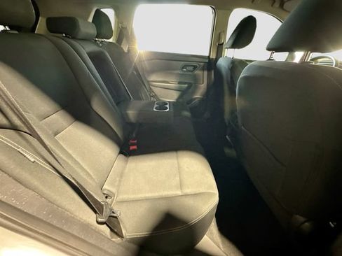 Used 2024 Nissan Rogue S FWD image 25