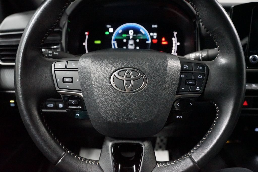 Certified 2025 Toyota Camry SE FWD image 12