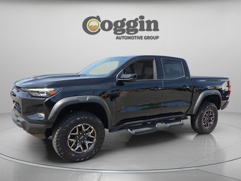 Certified 2024 Chevrolet Colorado ZR2 w/ Safety Package AWD/4WD image 1