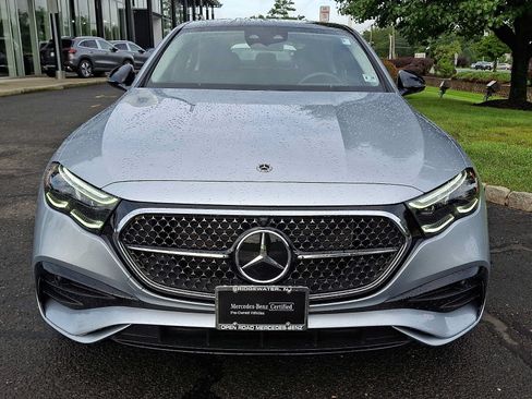 Used 2024 Mercedes-Benz E 350 4MATIC Sedan image 2