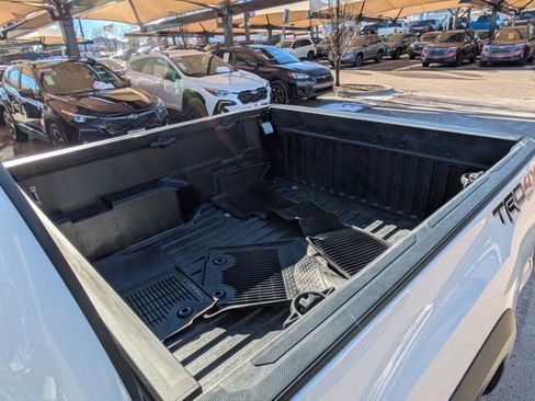 Used 2023 Toyota Tacoma TRD Off-Road image 23