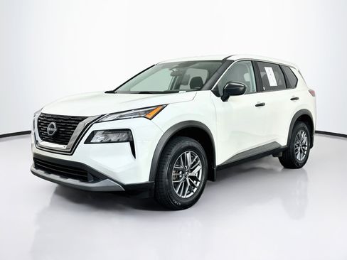 Used 2023 Nissan Rogue S AWD/4WD image 3