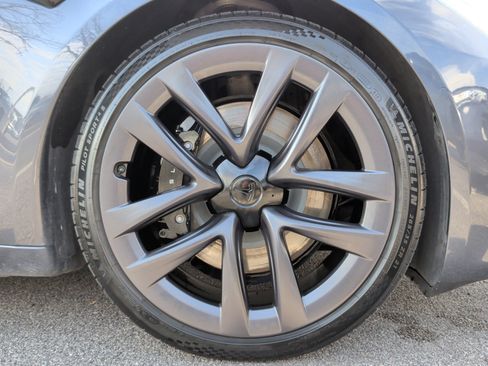 Used 2021 Tesla Model S Plaid image 13