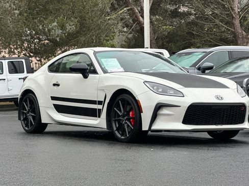 Used 2024 Toyota GR86 TRUENO Edition image 6