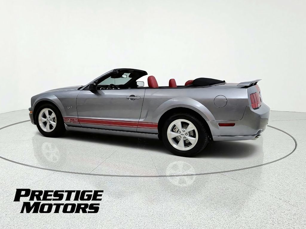 Used 2007 Ford Mustang GT RWD image 5