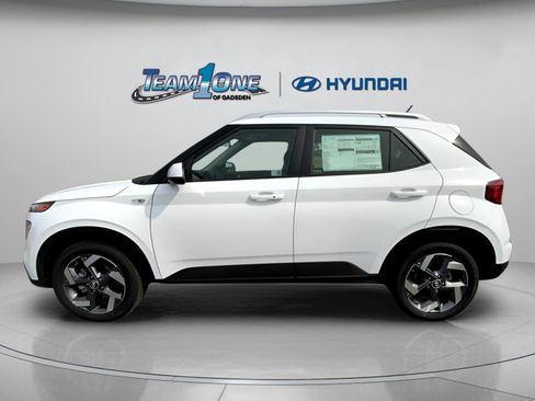 New 2025 Hyundai Venue SEL image 6