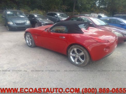 Used 2006 Pontiac Solstice Convertible w/ Premium Package image 4
