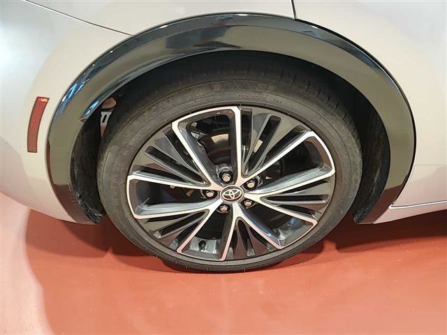 Used 2025 Toyota Prius XLE FWD image 20