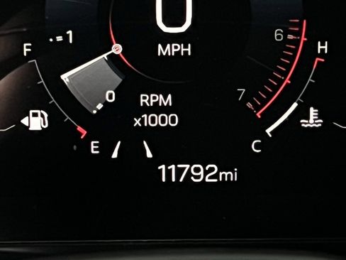 Used 2025 GMC Yukon XL Denali image 15