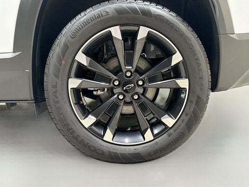 New 2026 Chevrolet Equinox RS w/ Safety and Technology Package AWD/4WD image 34