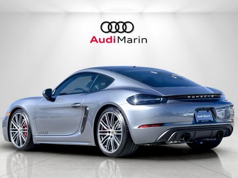 Used 2025 Porsche 718 Cayman GTS image 3