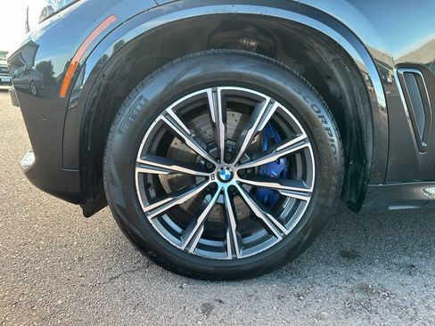 Used 2019 BMW X5 xDrive50i w/ M Sport Package AWD/4WD image 42