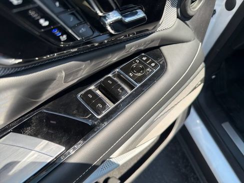 Certified 2025 Cadillac Optiq Luxury 2 w/ LPO, Floor Liner Package AWD/4WD image 13