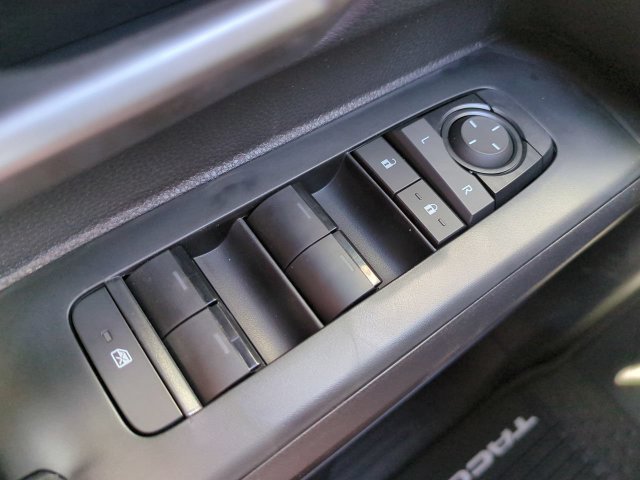 Used 2026 Toyota Tacoma TRD Sport w/ TRD Sport Premium Package AWD/4WD image 24