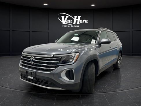 Used 2025 Volkswagen Atlas SE AWD/4WD image 7