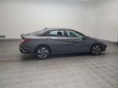 Used 2025 Hyundai Elantra Sport FWD image 10