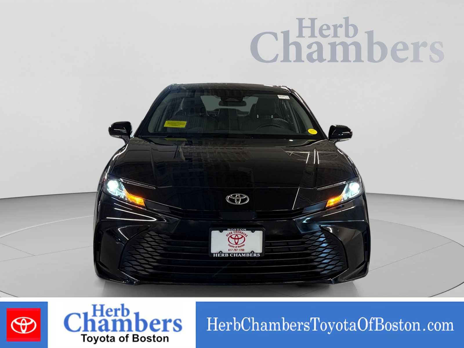 Used 2025 Toyota Camry LE AWD/4WD image 12