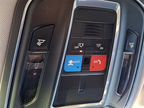 Used 2023 Jeep Grand Cherokee L Laredo image 27