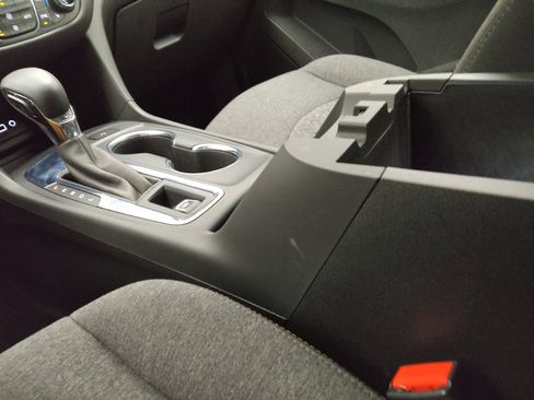Used 2023 Chevrolet Equinox LT FWD image 26
