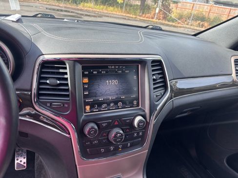 Used 2015 Jeep Grand Cherokee Overland w/ Advanced Technology Group image 22