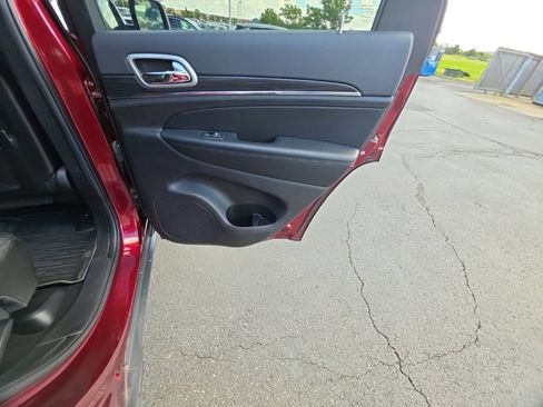 Used 2021 Jeep Grand Cherokee Limited AWD/4WD image 30