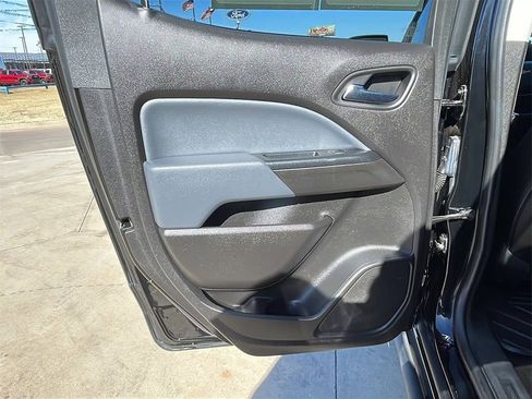 Used 2018 Chevrolet Colorado Z71 image 15