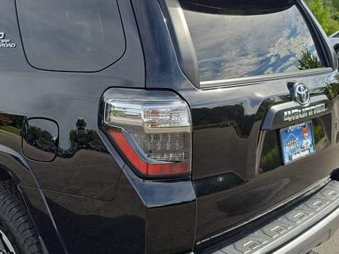 Used 2019 Toyota 4Runner TRD Off-Road Premium AWD/4WD image 37