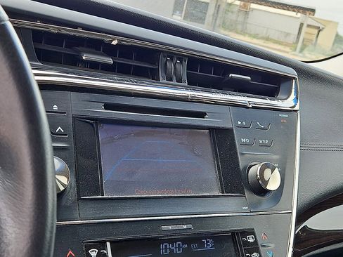 Used 2014 Toyota Avalon XLE FWD image 12