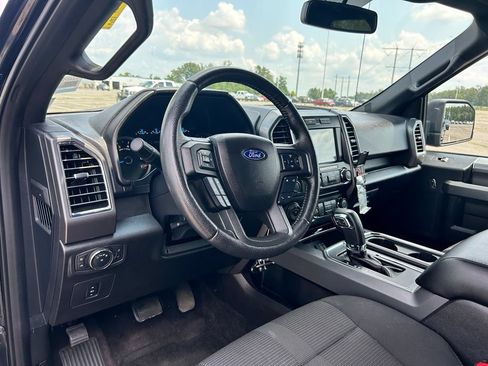 Used 2016 Ford F150 XLT w/ Equipment Group 302A Luxury AWD/4WD image 9