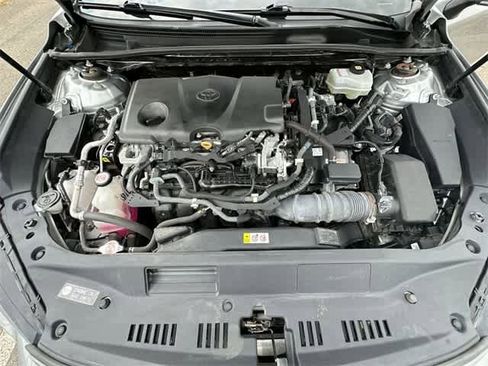 Used 2021 Toyota Avalon Limited image 28