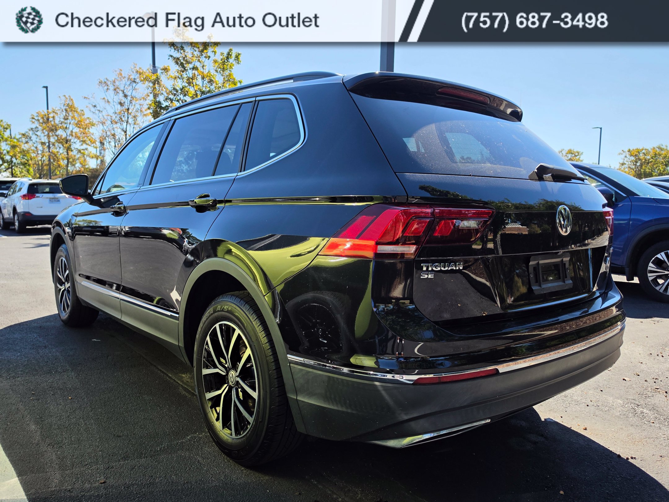 Used 2021 Volkswagen Tiguan SE w/ Panoramic Sunroof Package AWD/4WD image 4