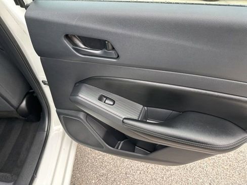 Used 2025 Nissan Altima 2.5 SV FWD image 14