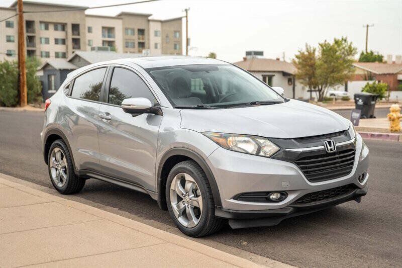Used 2017 Honda HR-V EX image 7