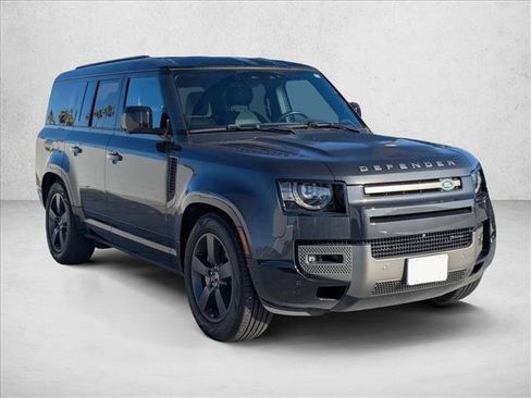 Used 2023 Land Rover Defender 130 X-Dynamic SE AWD/4WD image 3