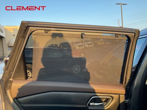 Used 2021 Nissan Rogue Platinum image 28