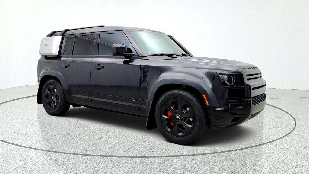 Used 2023 Land Rover Defender 110 X AWD/4WD image 3