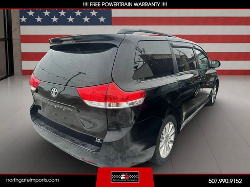 Used 2011 Toyota Sienna LE image 4