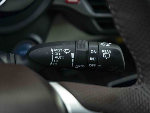 Used 2024 Toyota Sienna Platinum FWD image 26