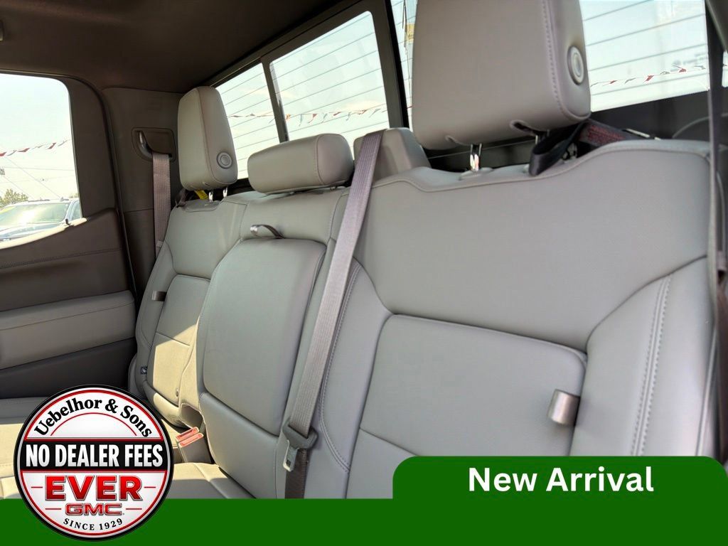 Used 2021 GMC Sierra 1500 SLT w/ SLT Convenience Package AWD/4WD image 17