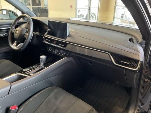 Certified 2025 Acura ADX A-Spec image 18