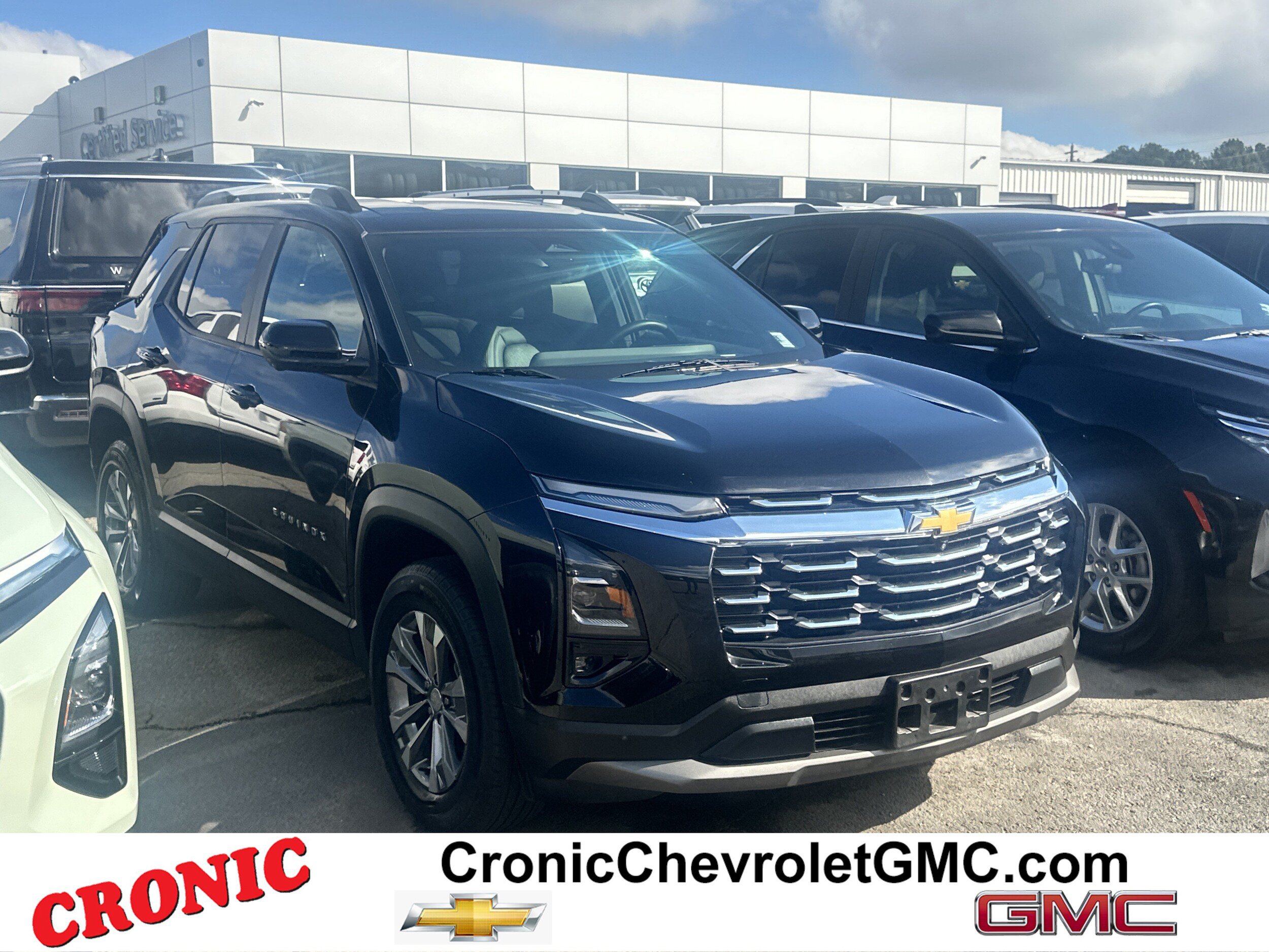 Used 2025 Chevrolet Equinox LT w/ Convenience Package II AWD/4WD image 1