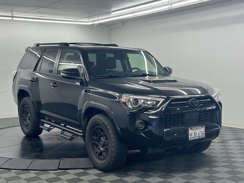 Used 2021 Toyota 4Runner Venture image 2