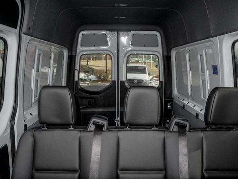 Used 2026 Mercedes-Benz Sprinter 2500 image 18