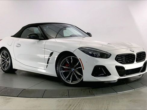Used 2024 BMW Z4 M40i w/ Premium Package image 31